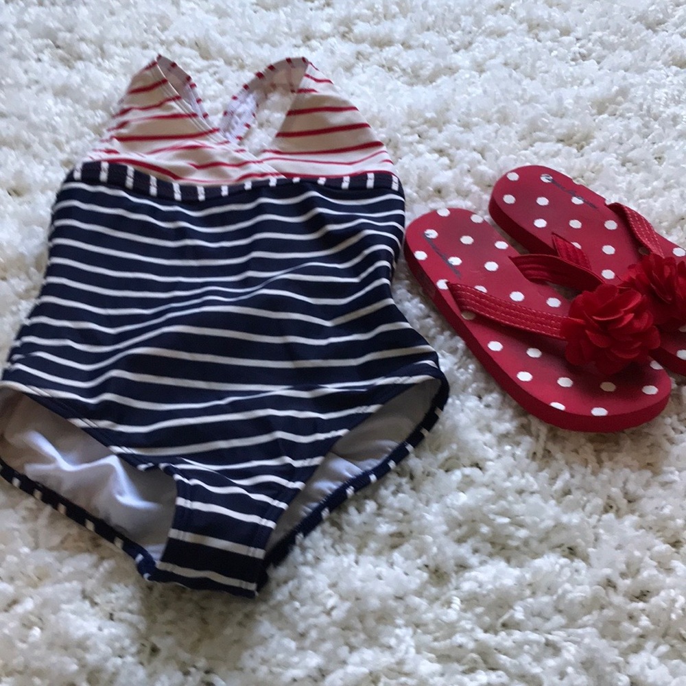 Hanna Andersson swimsuit flip flop set 130 8 2/3M